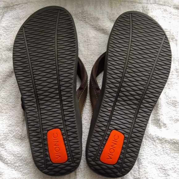 Vionic Tide Sandals (w/ Orthaheel Technology)